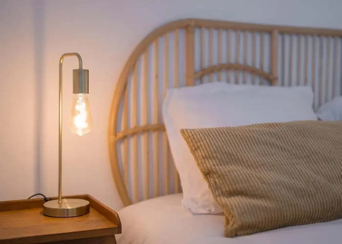 Cosy, Lumineux, Proche Du Centre-ville , Sombrero - Sils Apartament